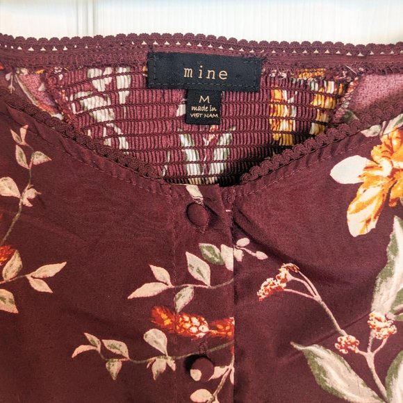 Mine | Women's Floral Off The Shoulder Cap Sleeve Blouse with Button Detail - Picture 2 of 4